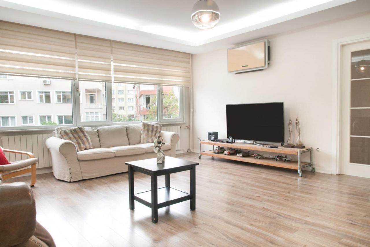 Central And Vibrant Flat With Balcony In Besiktas อิสตันบูล ภายนอก รูปภาพ